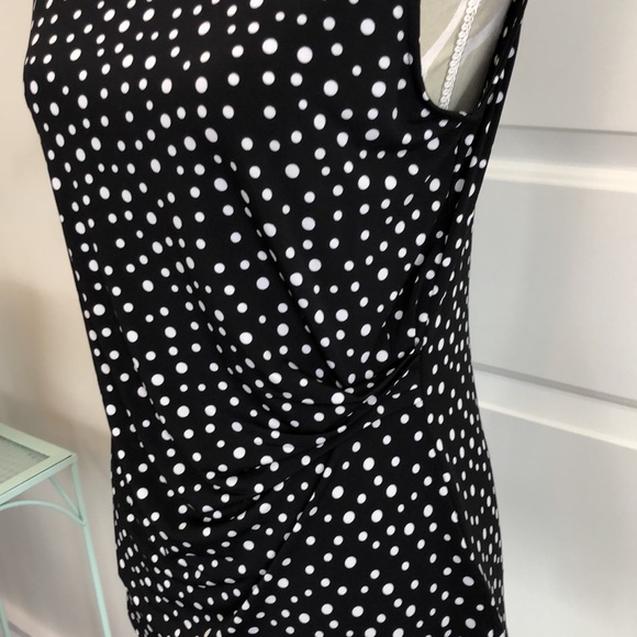 Anne Klein polka dot side ruched top size medium - Picture 2 of 3